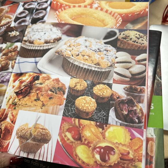 1000 Recipes - Cupcake Heaven - Large Format Hardback Book by Igloo Books - Picture 2 of 8